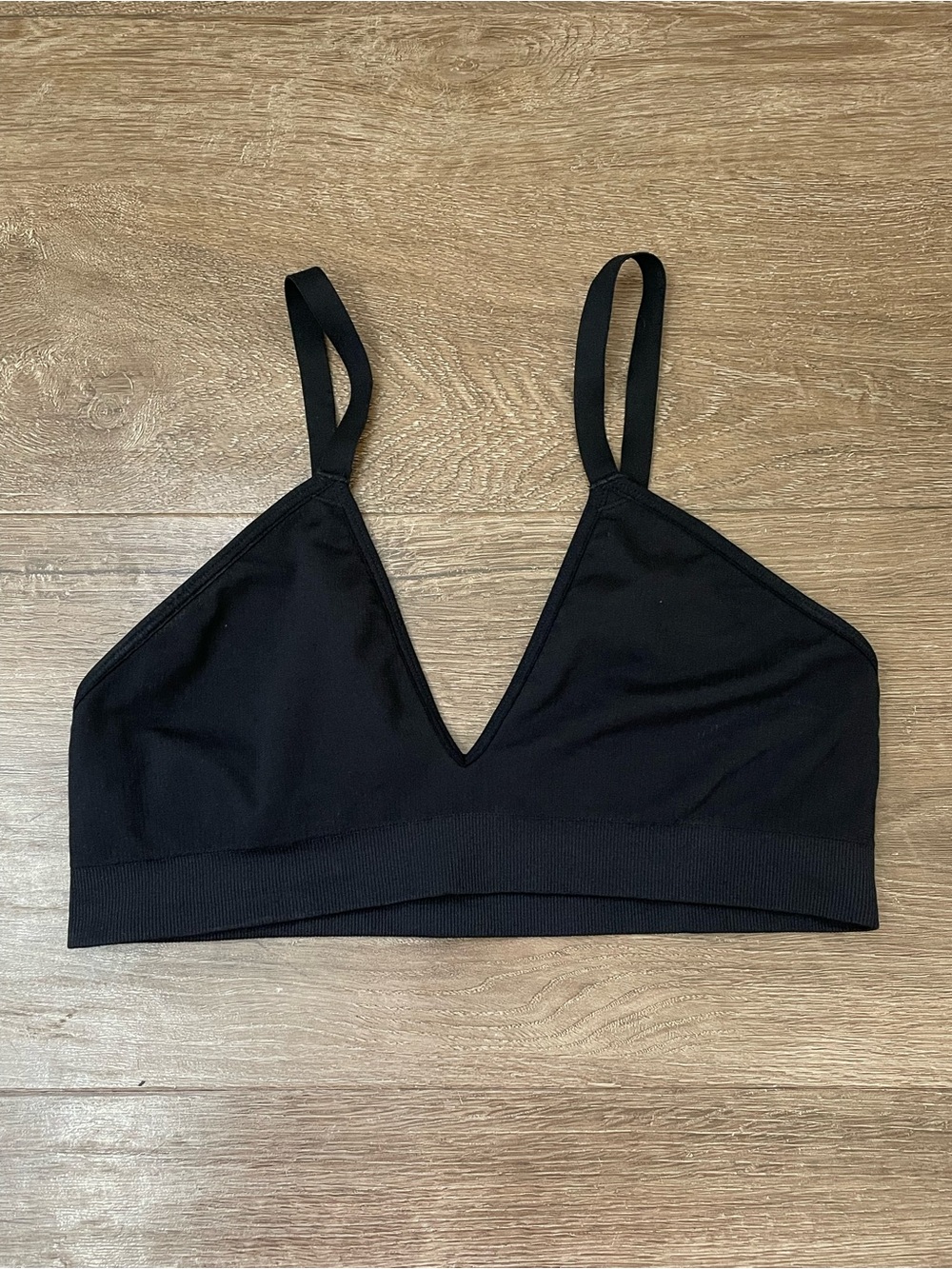 Bombas Seamless Triangle Bralette Size M/L Black Adjustable Straps V-neck